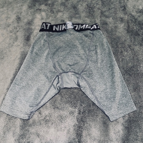 Nike Pro Compression Shorts - Picture 2 of 3